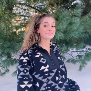 Meet your Posher, Natalie